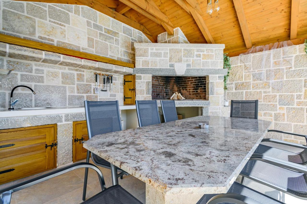 Luxury Stone Villa With Pool - Brisevo מראה חיצוני תמונה